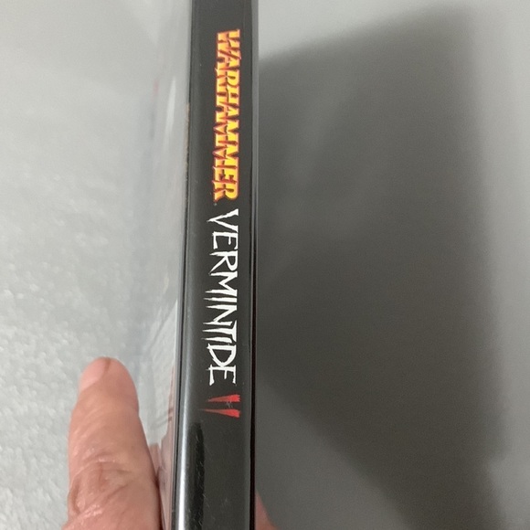 PS4 Warhammer Vermintide Deluxe Edition still sealed - Picture 3 of 4